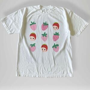 Style Sonny Angel Strawberry Graphic Tee